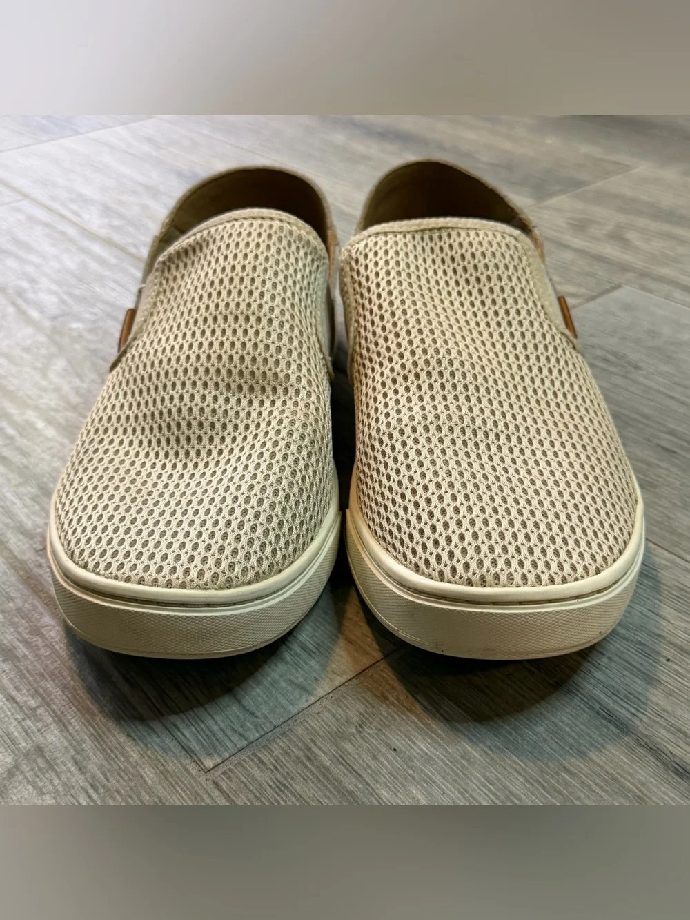 OluKai Pehuea Women's White Mesh Round Toe Slip-On Flat Shoes US 10 EU 40